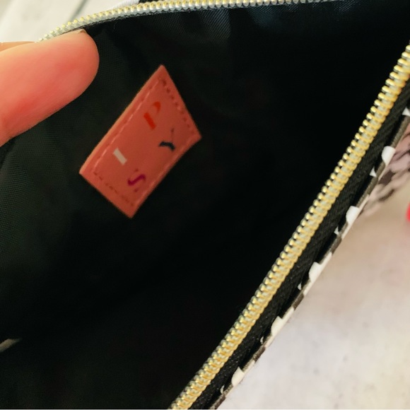 2/10$ 🌹 new IPSY makeup bag - Picture 3 of 3